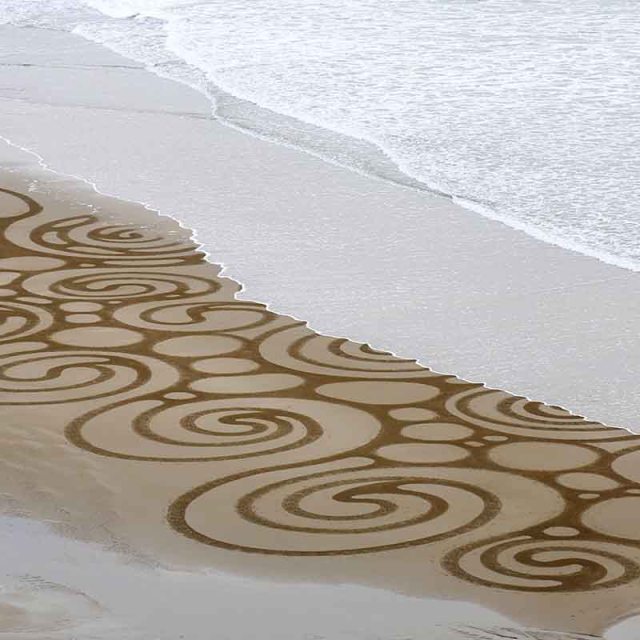 Sean Corcoran Sand Art Bunmahon